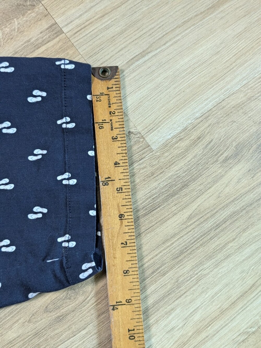 Gloria Vanderbilt' Cotton Blend Navy Shorts/Flip Flops Women's Size 6 - Picture 9 of 9